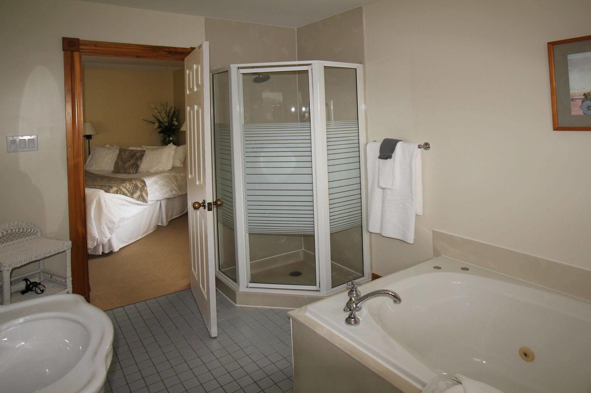 Kettle Creek Inn Port Stanley Ngoại thất bức ảnh